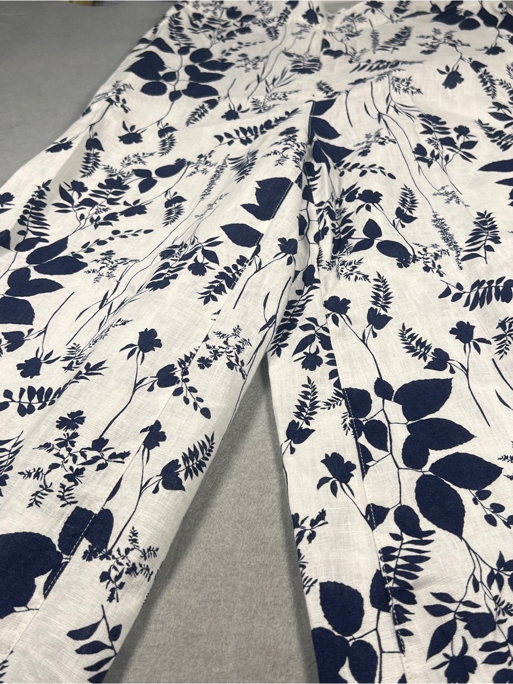 Cynthia Rowley Linen Wide Leg Pants size S Navy White Leg Floral Coastal Resort